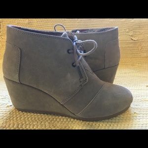 TOMS suede women’s booties